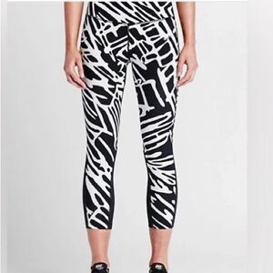 NIKE DriFit Black and White Women's Leggings